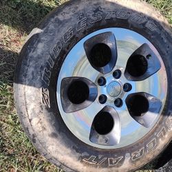 Jeep wrangler Factory rims 18 Inch. Off Of A 2018 Wrangler 