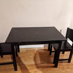 Kids Wood Table With 2 Chairs