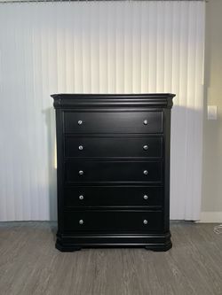 Black Dresser