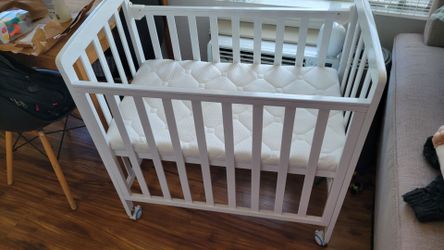 Mini Baby Crib with Side Panel