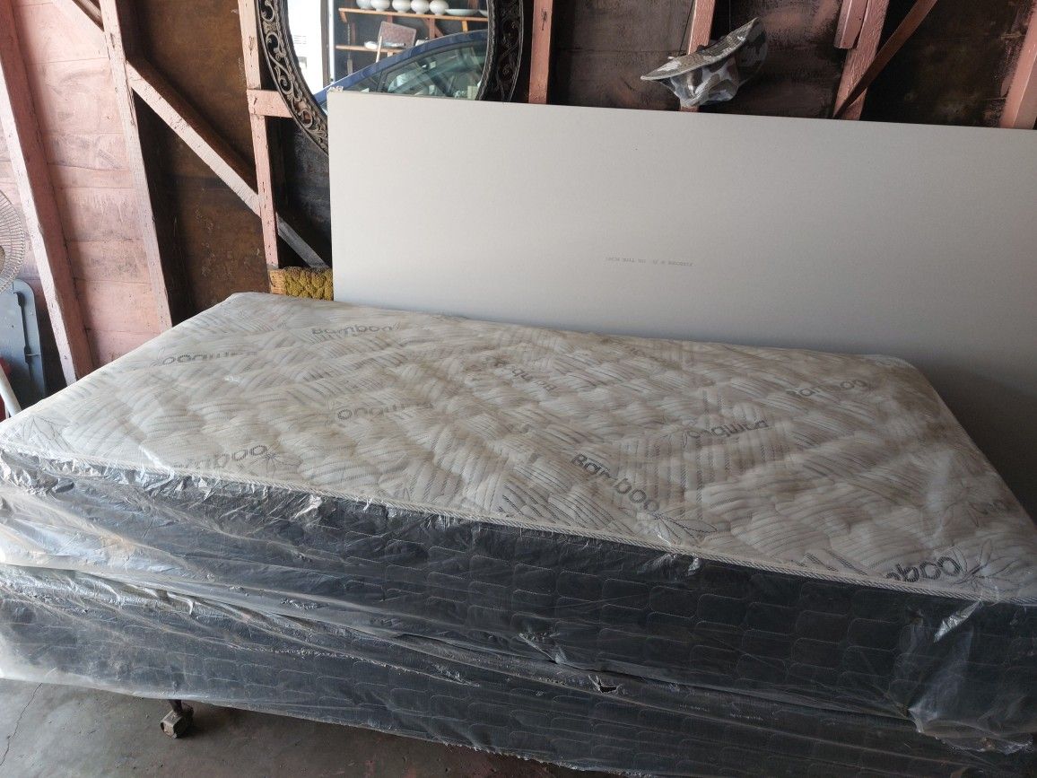 Twin Bed