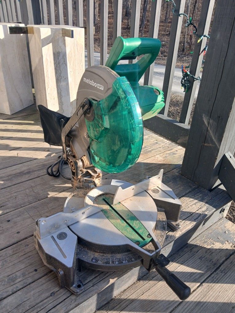 Metabo HPT C10FCGSM 10-in Compound Miter Saw