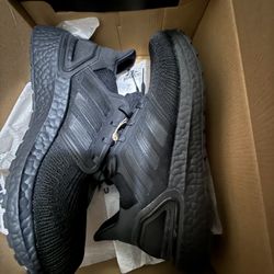 Adidas Ultraboost 8.5 $100 Deadstock 