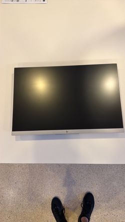 24” HP monitor