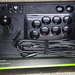 8BitDo 2.4g Wireless Arcade Stick For Xbox ( Xbox Series X, And S  As Well As Xbox One And Windows)