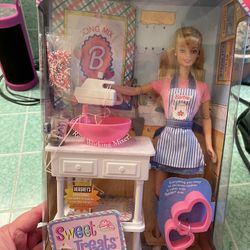 Barbie 1998 “Sweet Treats” doll set
