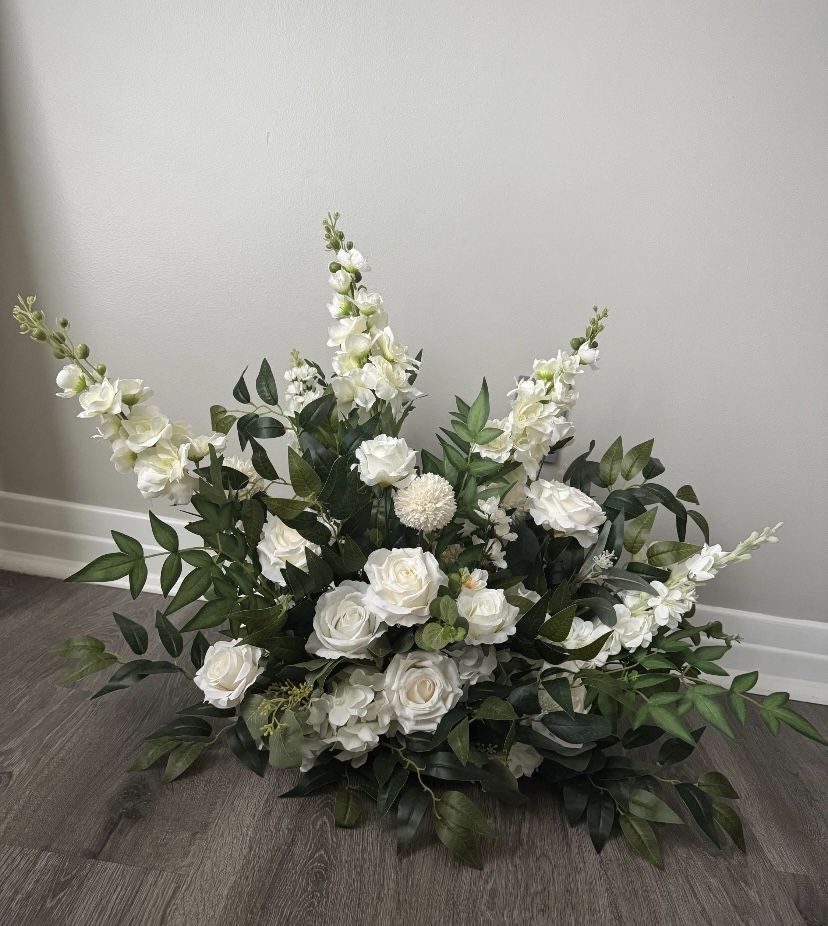 White Faux Flower Arrangement (2)