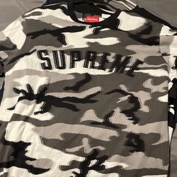 Supreme T-shirt 