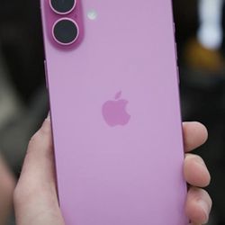 iPhone 16 Pink