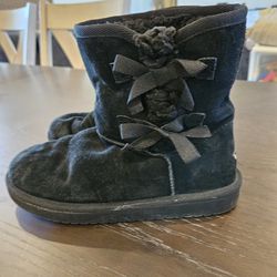 Girls Ugg Boots Size 4