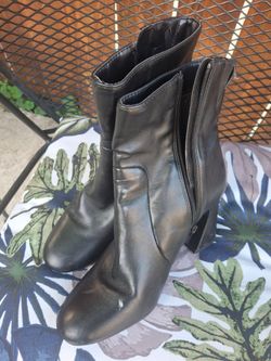 Black woman boots