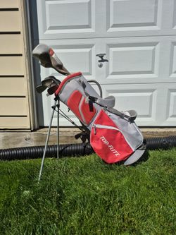 Top Flite Women's Left-handed Golf Clubs and Bag - Used