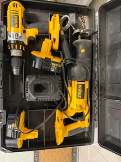 DeWalt 18V Cordless Tool Combo Kit (Drill & Reciprocating Saw)