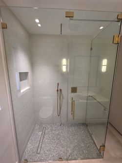 Glass Shower In All The Measures 
