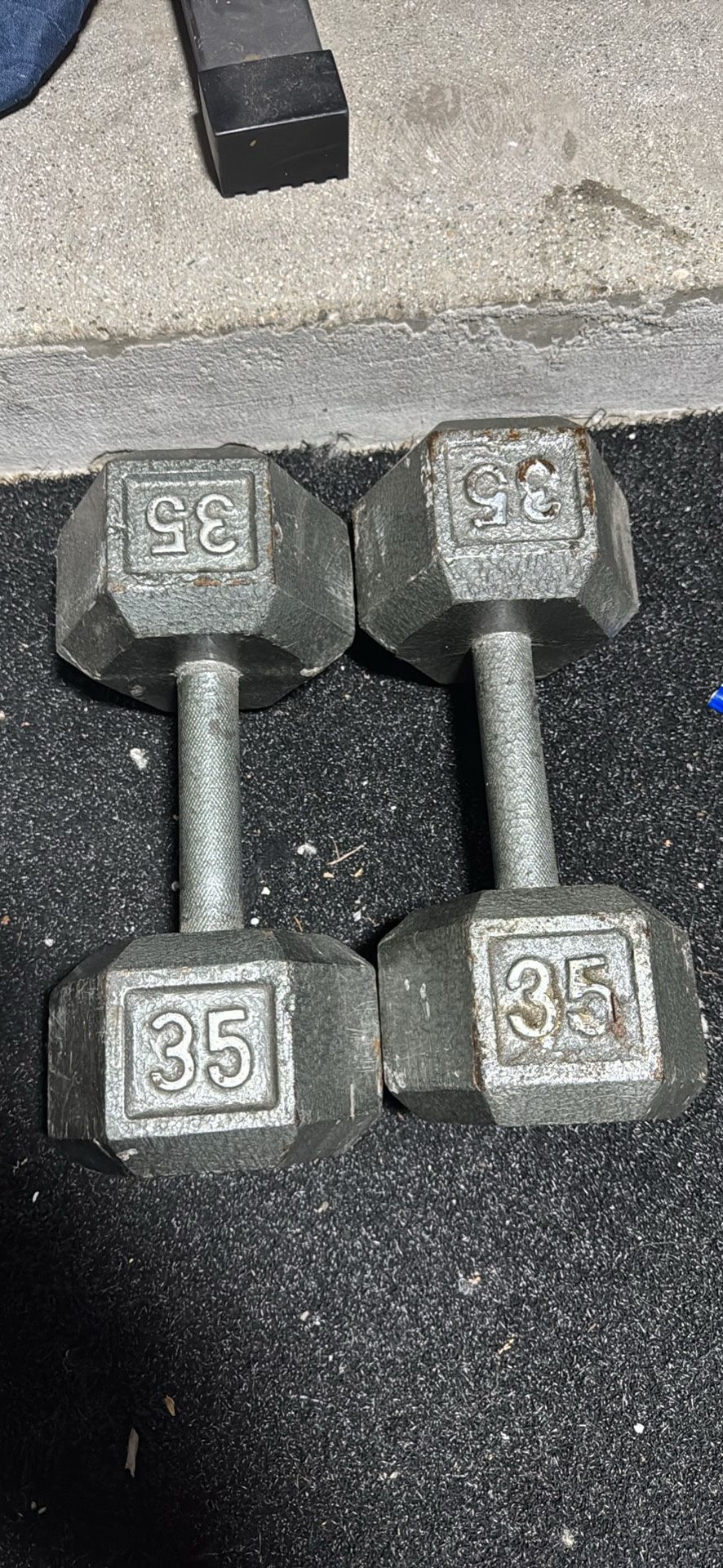 35lb Dumbbells Set