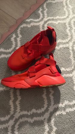 Nike air huarache womens size 9.5