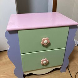 Dresser/lamp Table