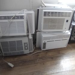 Window A.C.  Barely Used Like New 