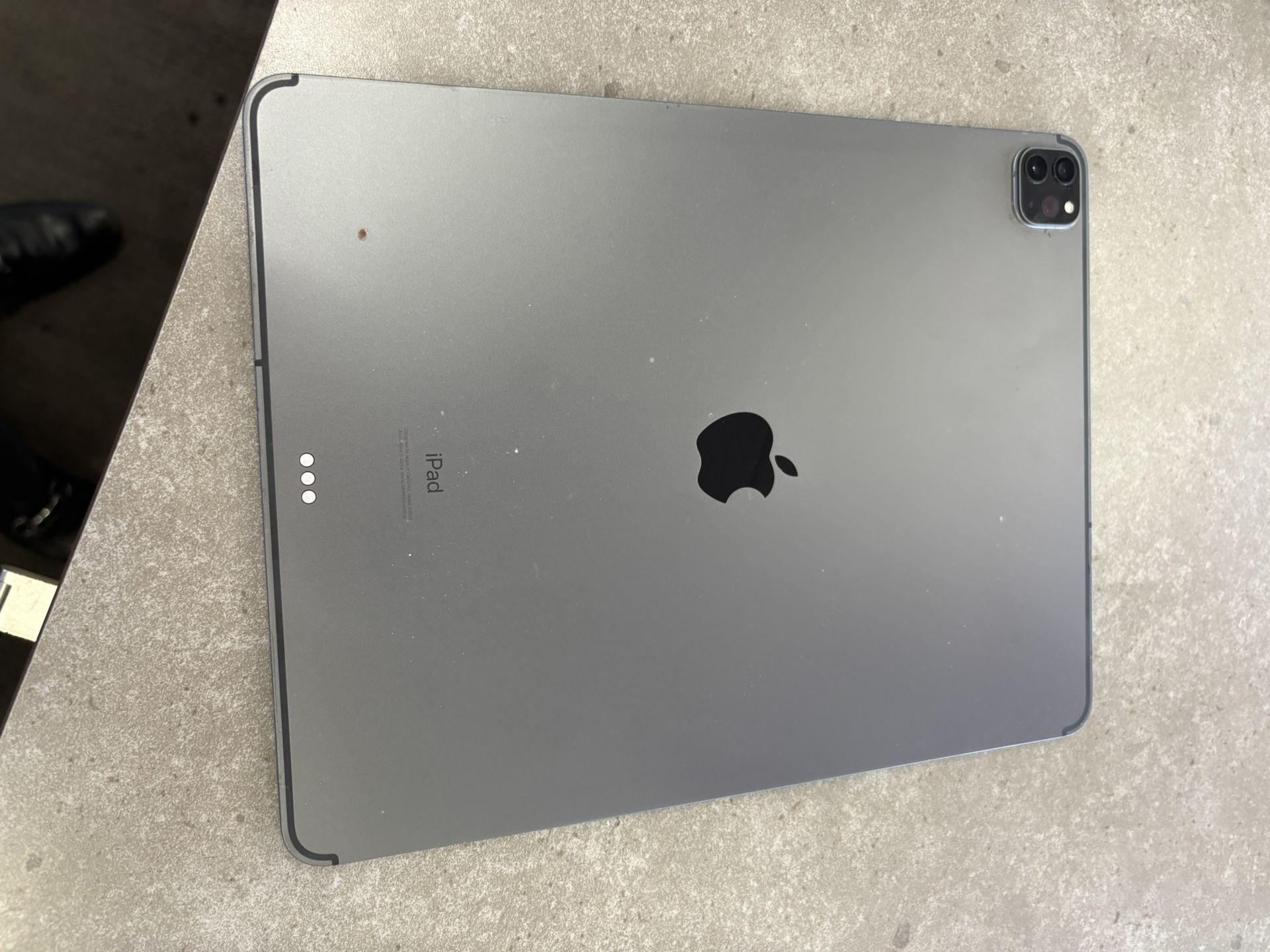 Apple iPad Pro 256GB (4th Gen) 12.9 Inches
