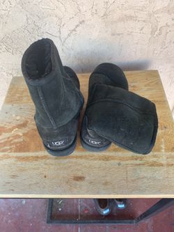 Uggs black