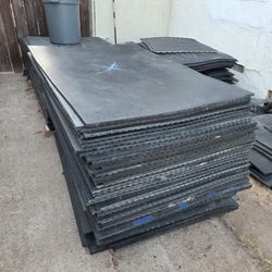3/4" thick 4'x6' rubber workout mats horse stall mats
