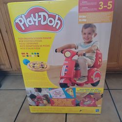 PLAY DOH PIZZA DELIVERY SCOOTER 