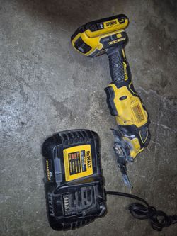 20 volts Dewalt multitool for sale Works Strong Battery And Charger Include