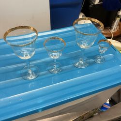 Vintage Lot Of 4 Stemmed Glasses With Gold Rims and Florals Details 