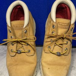 Women’s Timberland Hiking Boots Size 11 Tan And Cream Color 