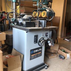 Delta Shaper 43-454 With  Grizzly 1 hp Power Feed