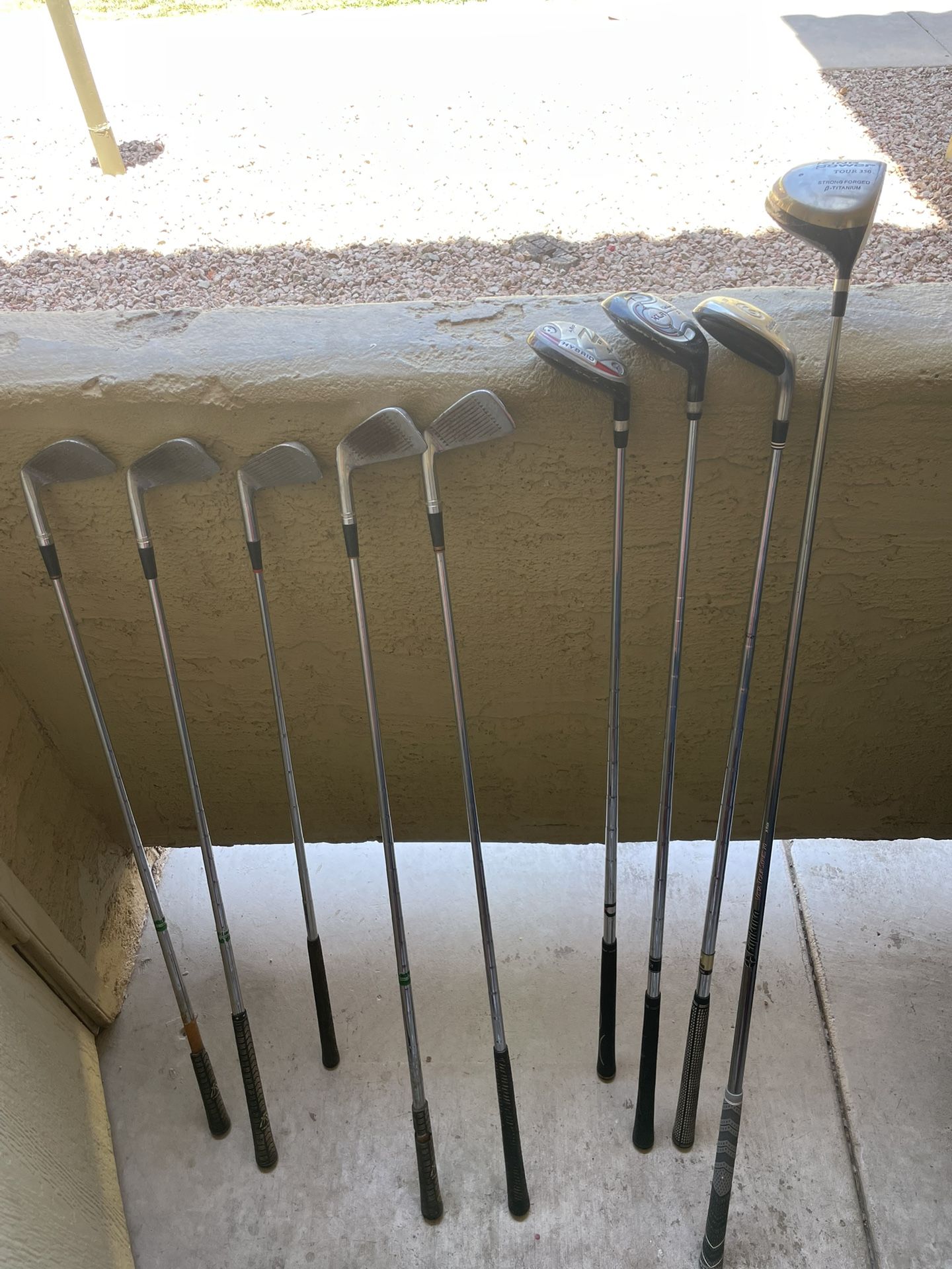 Gold Clubs 