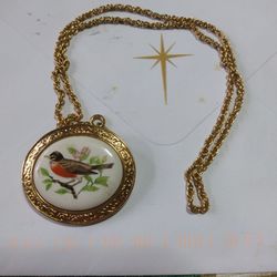 Beautiful Avon Pendant