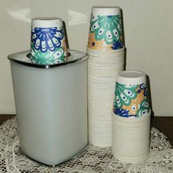 X119 VINTAGE DIXIE CUPS & CHROME DISPENSER SET FROSTED GLASS HOLDER MCM MOD TEAL ORANGE FLORAL PEACOCK RETRO 3OZ BATHROOM TABLE COLLECTIBLE
