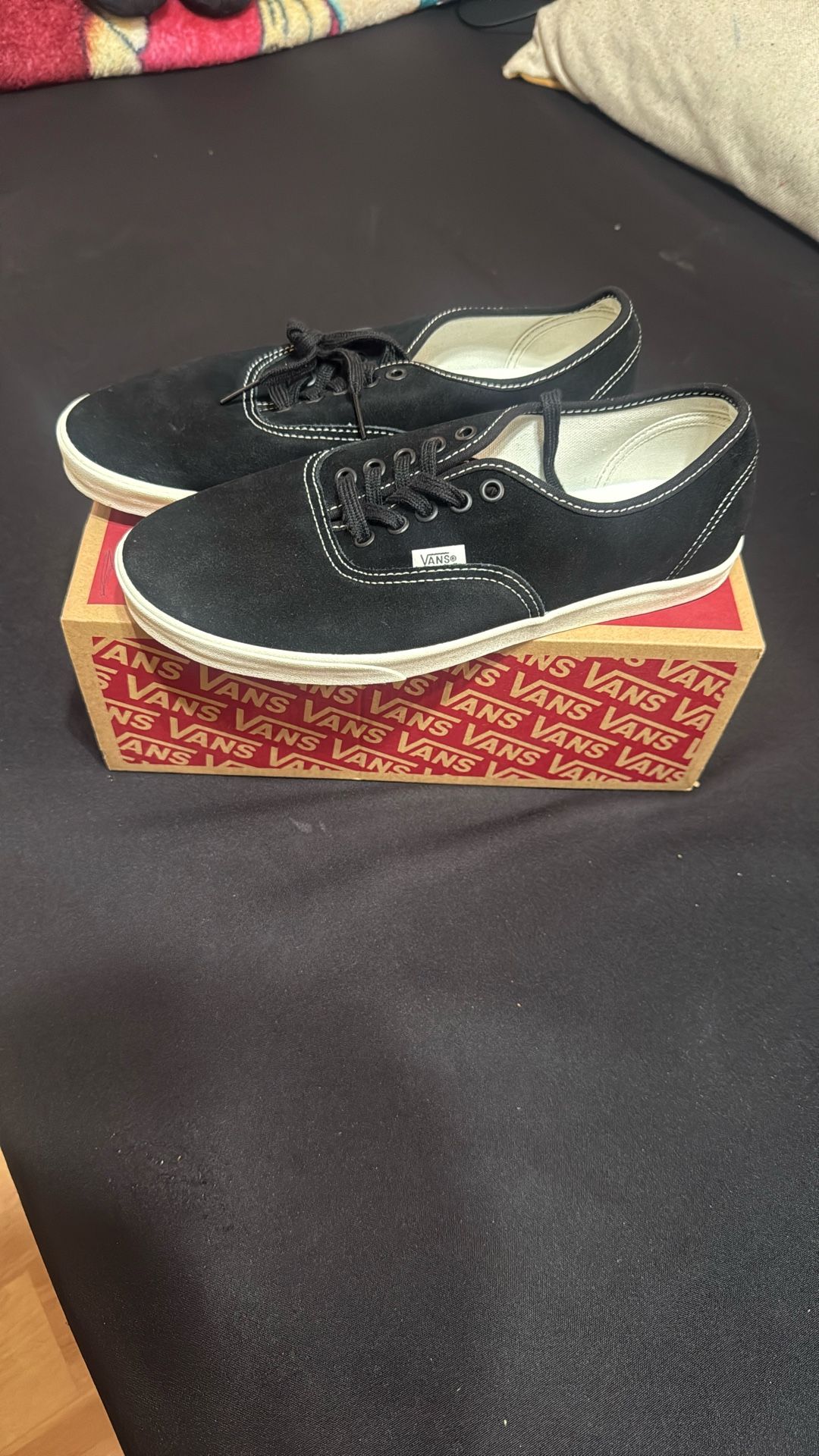Vans Authentic Lowpro Suede