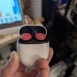 Google Pixel Buds Pro 2 - Peony colored - Like New, Only Used For A Week