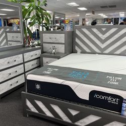 🇺🇸🇺🇸 Brand New 5pc Queen Bedroom Set !! Come See 👀 $499 !! 