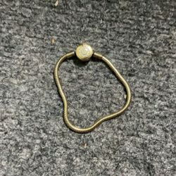 Gold Pandora Moments Sparkling Crown O Snake Chain Bracelet