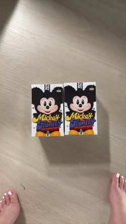 Mickey And Family Keychain