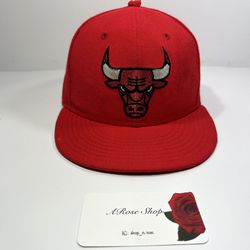 CHICAGO BULLS ROSES SNAPBACK HAT (RED)
