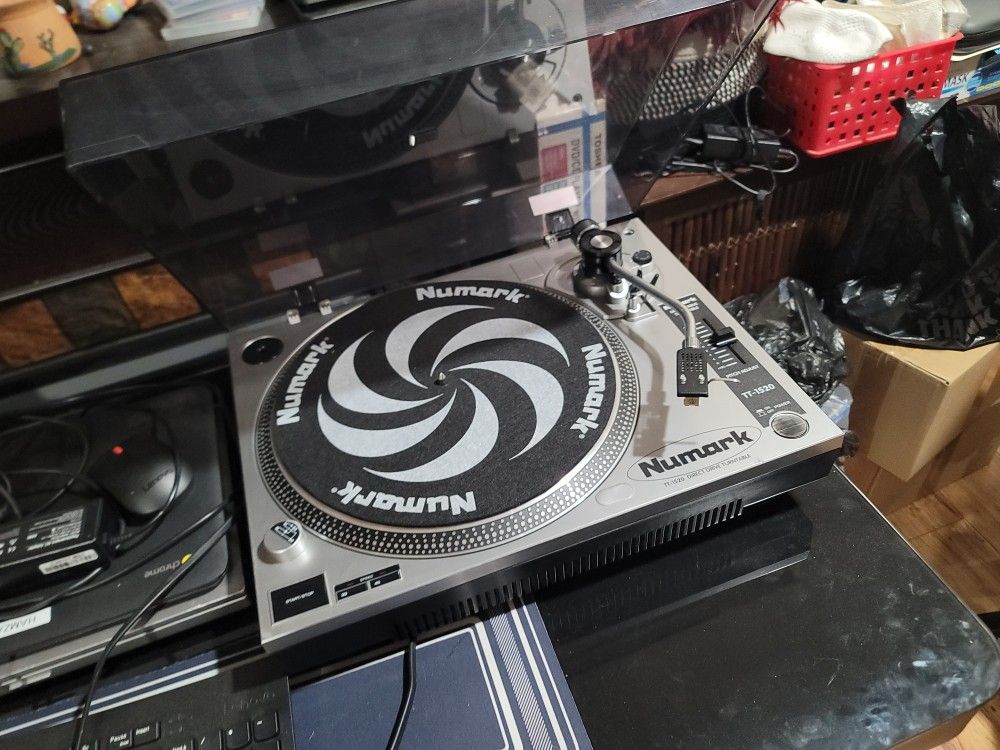 Numark TT-1520 Direct Drive Turntable for Sale in Hawthorne, CA