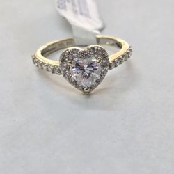 10kt Gold CZ Stone Heart Ring 