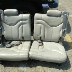 05 GMC Yukon 3rd Roll Seat 