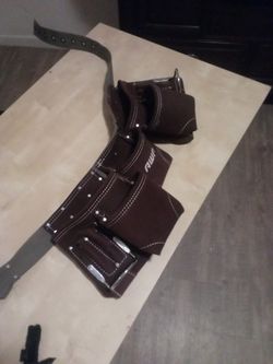 Amp Tool Holder Construction