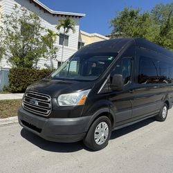 2017 Ford Transit 350 XLT 15 Passenger van High Roof