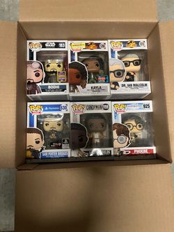 6 funko pops