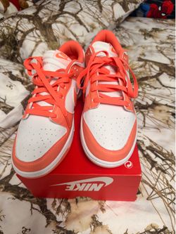 Nike dunks light mango 10.5w/9m