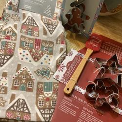 GINGERBREAD HOUSE KITCHEN TOWEL & BAKING LOT