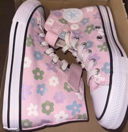 Converse girls size 3 new