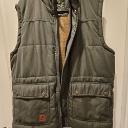 Mens Vest Size Large. Camo Green