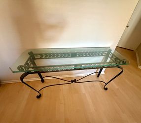 Decorative 5ft glass top metal frame table